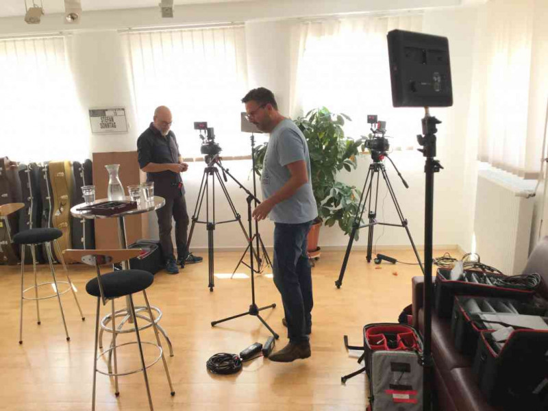 Supergain TV zu Gast bei Sonntag Gitarrenbau